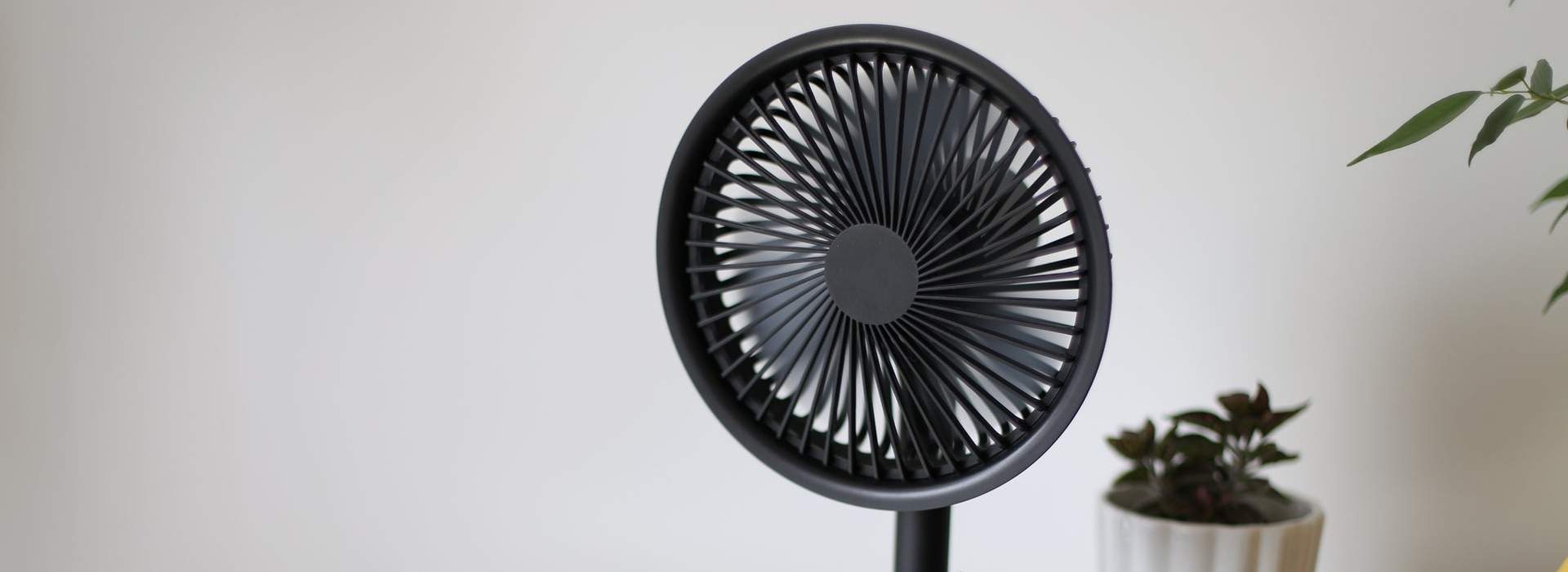Los mejores ventiladores de pie para combatir el calor este verano